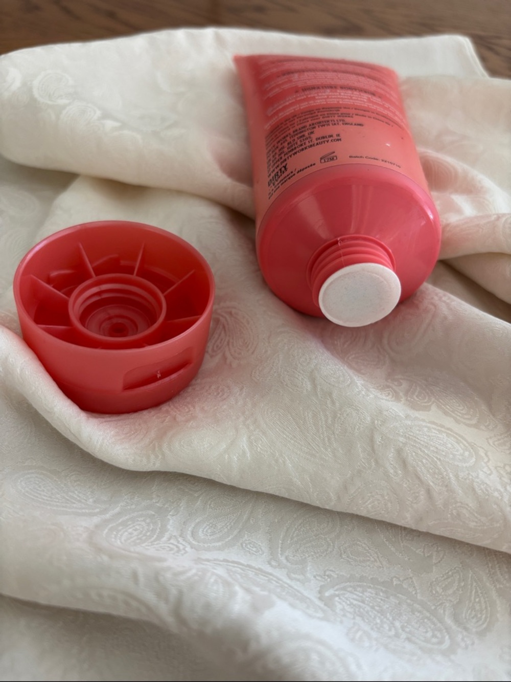 Dirty Works Lovely Scrubbly Body Scrub - Coral - Picture 7 of 7